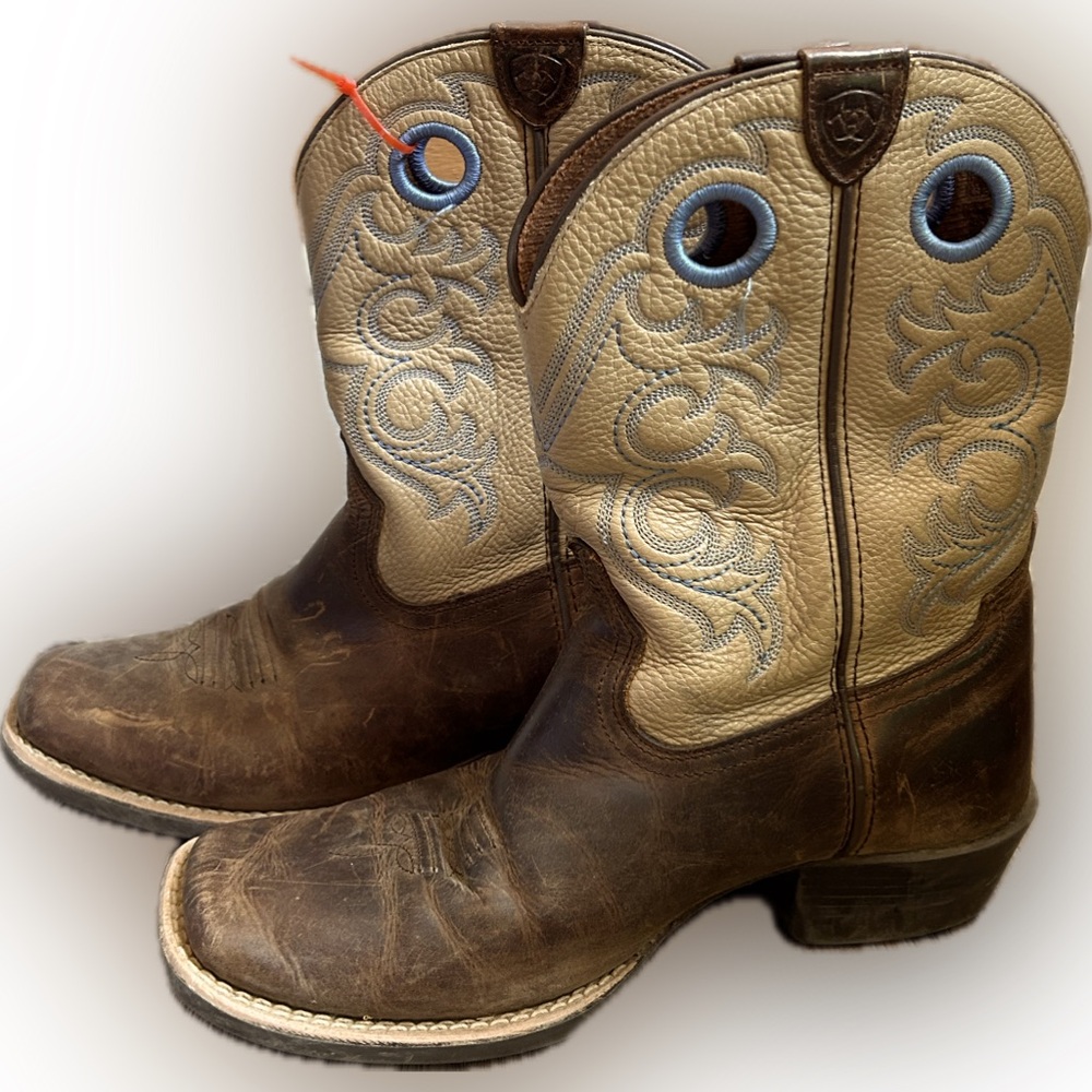 Ariat boots size 3
